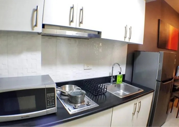 Homey Makati Unit With Netflix Apartment Manila